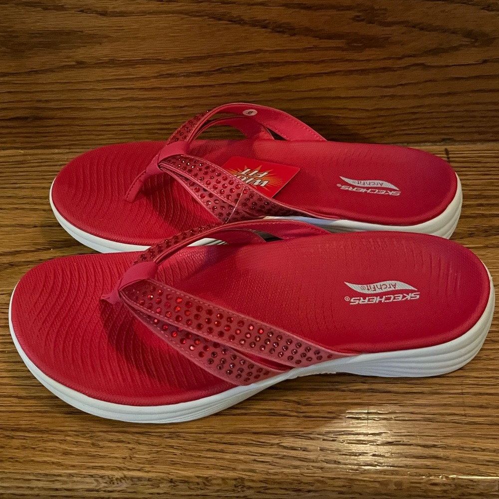 Skechers Archfit Pink Flip Flops with Rhinestone Embellished Straps - Picture 7 of 9